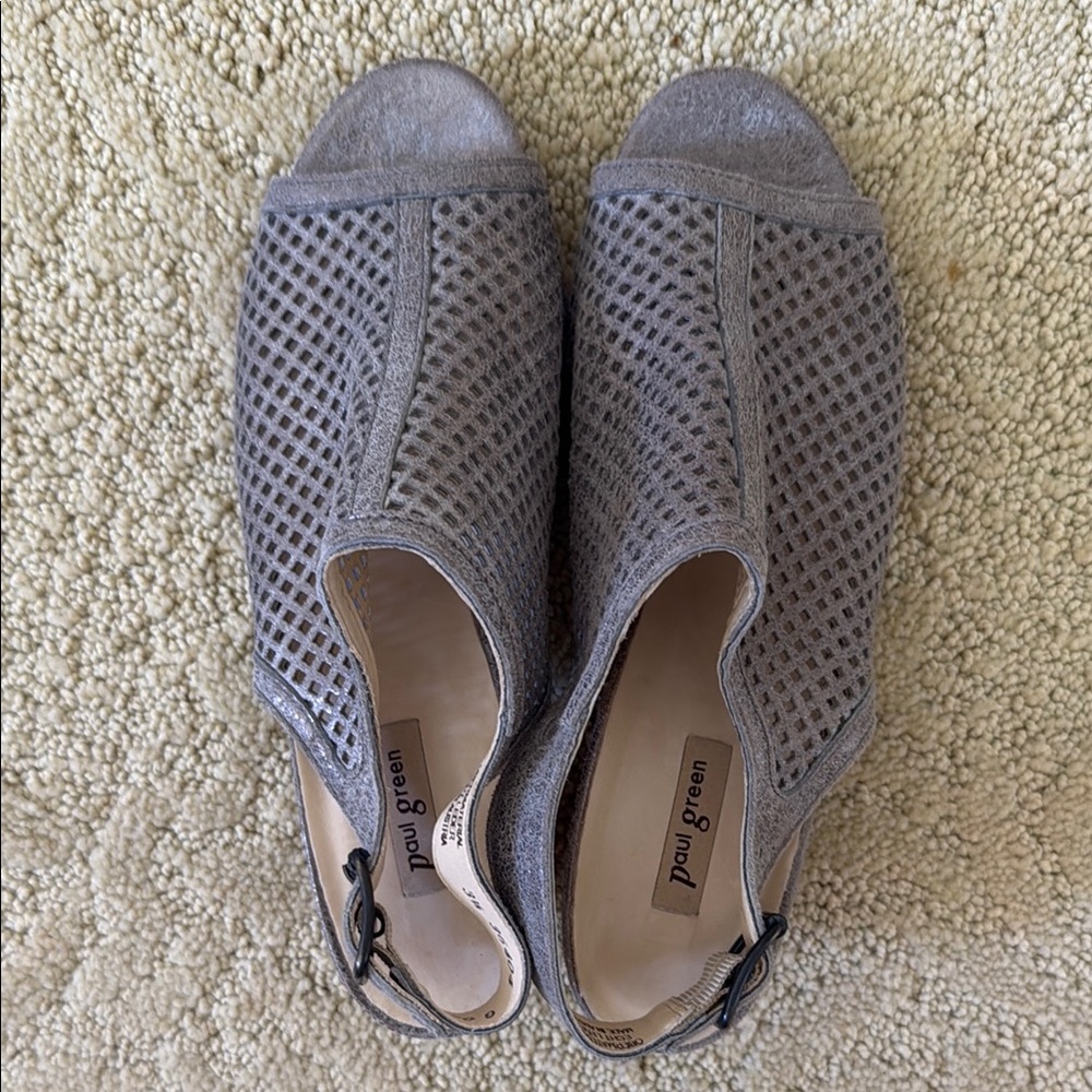 Paul Green Golden Brown Mules with Breathable Design
